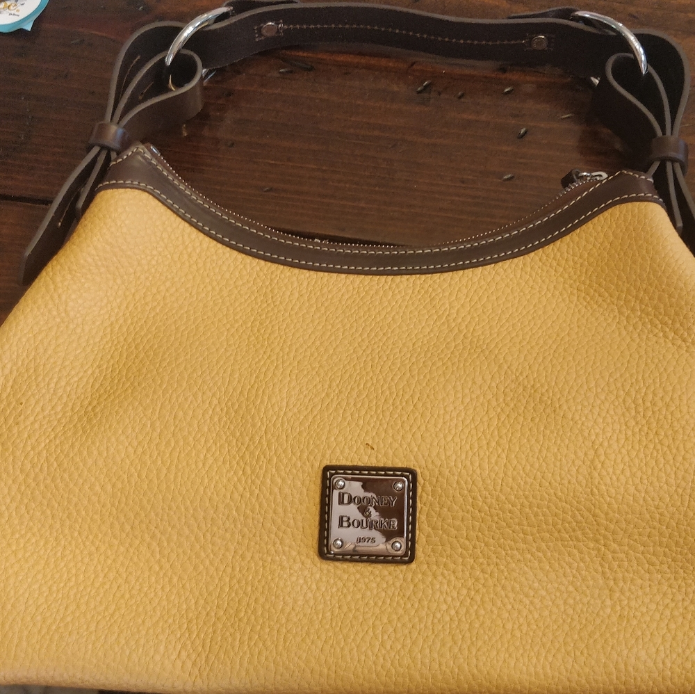 Authentic leather Dooney and Bourke handbag
